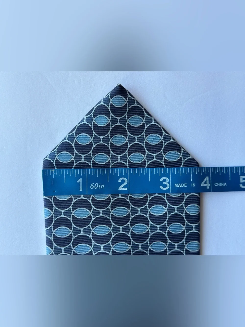 Gucci Mens Silk Tie Blue Geometric Circle Pattern Made In Italy Authentic